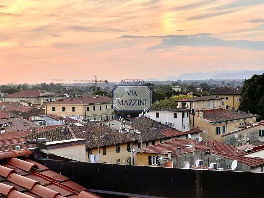 Immagine 19 di Appartamento in vendita  a Pietrasanta
