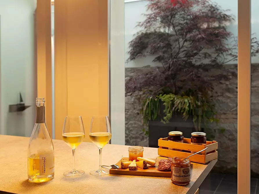 Immagine 5 di Appartamento in vendita  a Pietrasanta