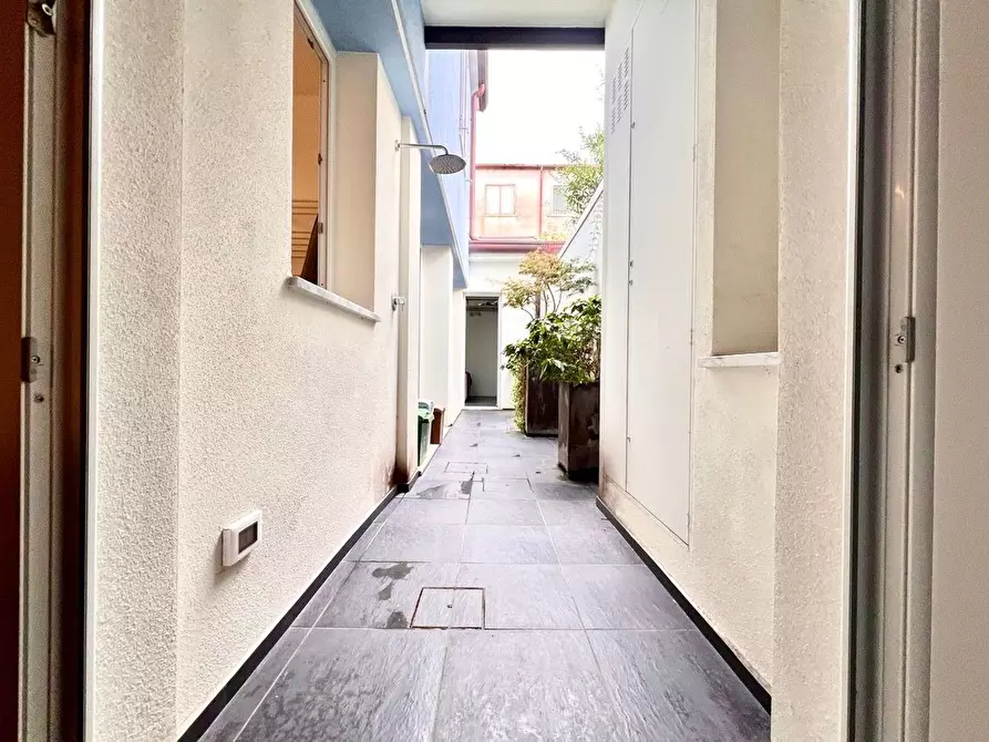 Immagine 11 di Appartamento in vendita  a Pietrasanta