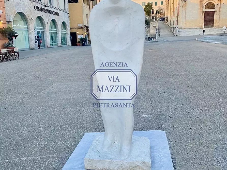 Immagine 12 di Casa semindipendente in vendita  a Pietrasanta