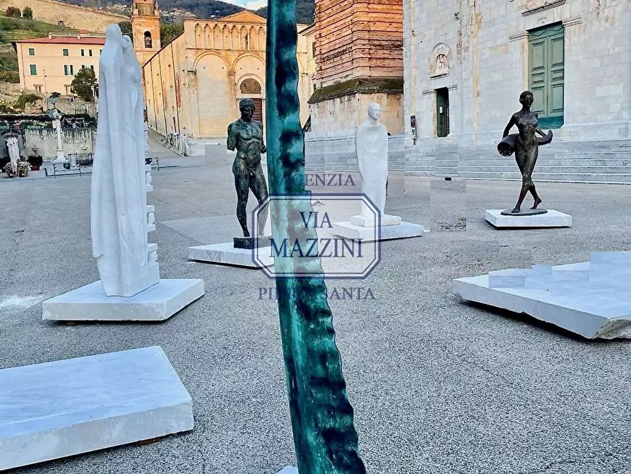 Immagine 15 di Casa semindipendente in vendita  a Pietrasanta