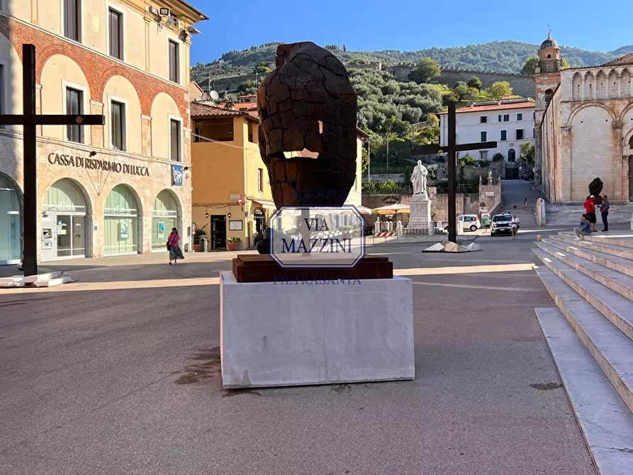 Immagine 9 di Casa semindipendente in vendita  a Pietrasanta