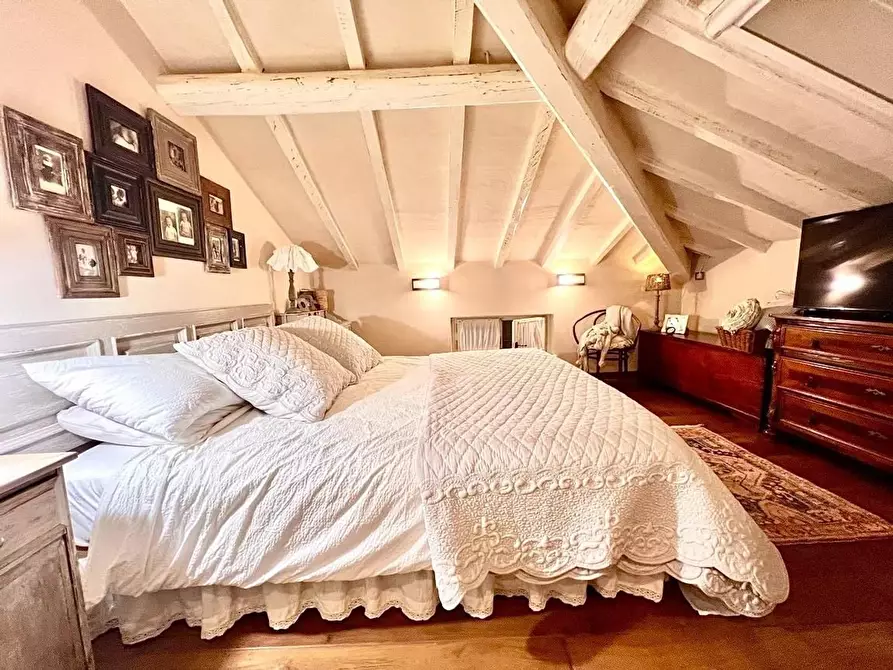 Immagine 9 di Villetta a schiera in vendita  a Pietrasanta