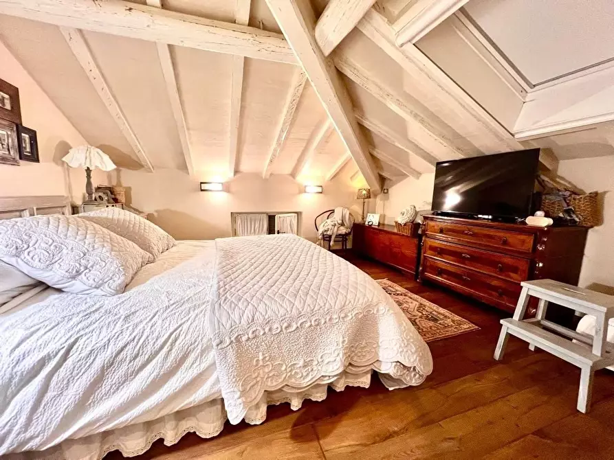 Immagine 10 di Villetta a schiera in vendita  a Pietrasanta