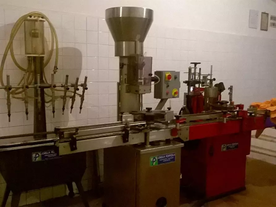 Immagine 17 di Azienda agricola in vendita  a Cerreto Guidi