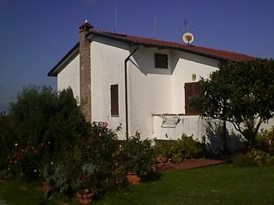 Immagine 1 di Villa in vendita  a San Miniato