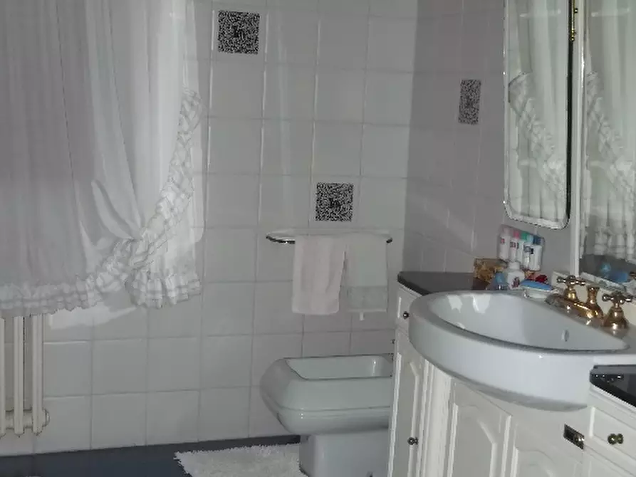 Immagine 3 di Villa in vendita  a San Miniato