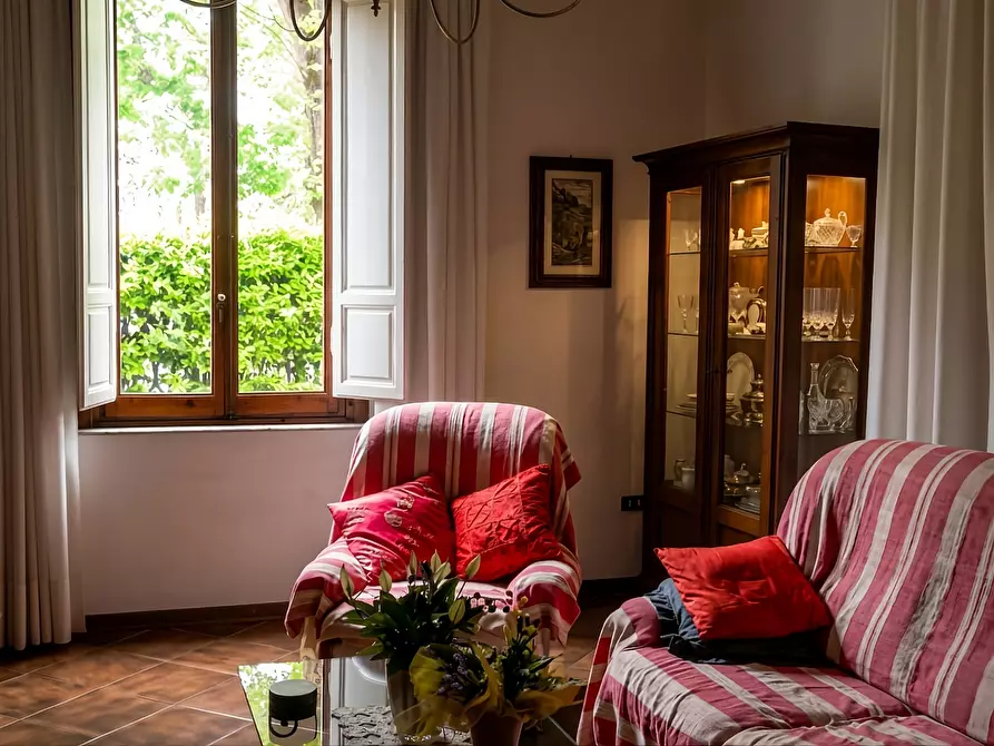 Immagine 1 di Villa in vendita  a San Miniato