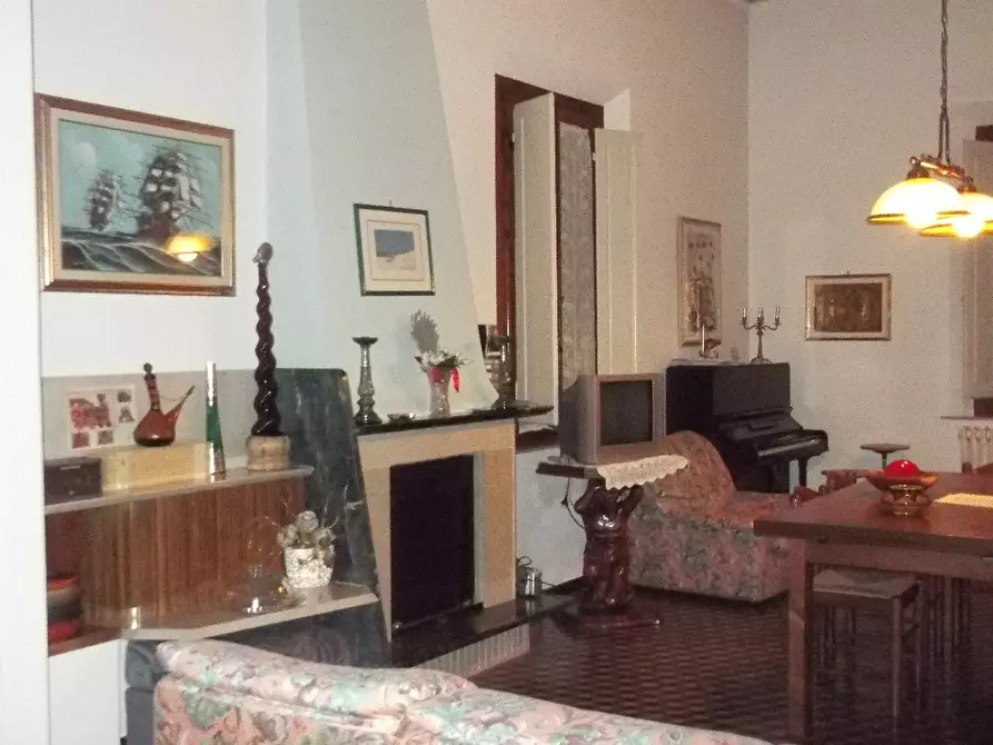 Immagine 2 di Villa in vendita  a San Miniato