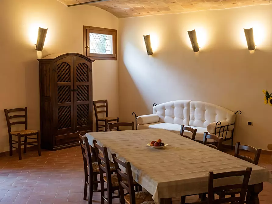 Immagine 2 di Agriturismo in vendita  a San Miniato