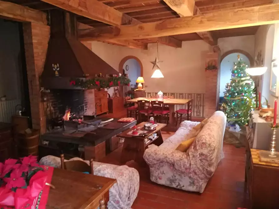 Immagine 12 di Villa in vendita  a San Miniato