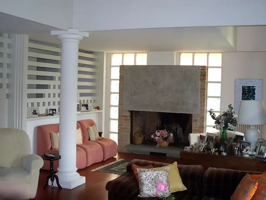 Immagine 2 di Villa in vendita  a San Miniato