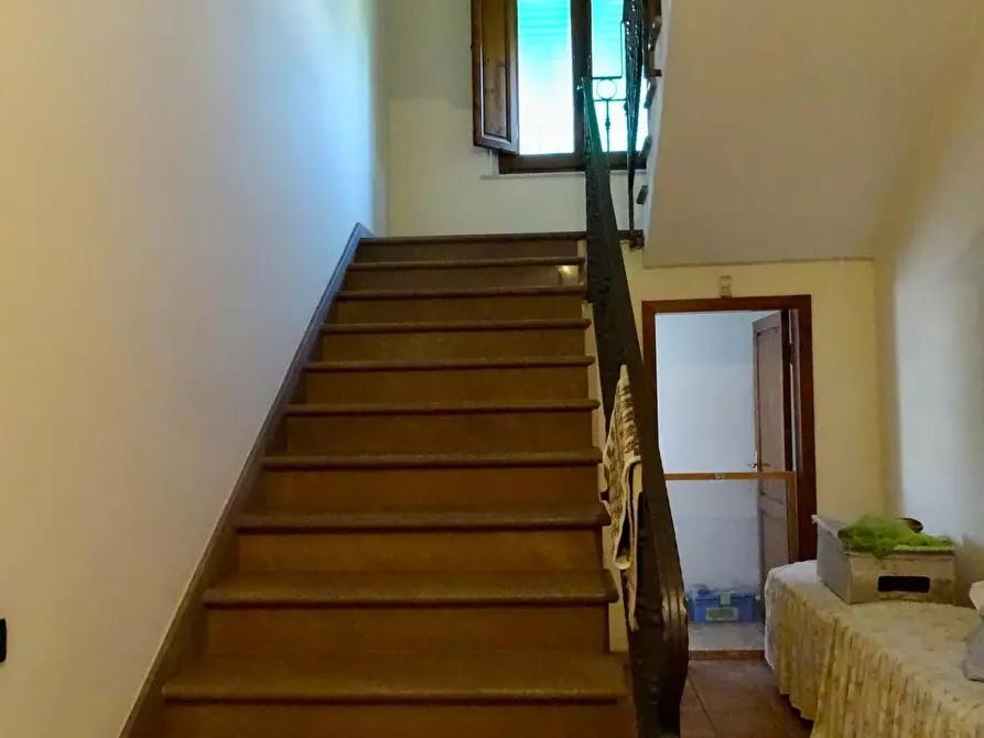 Immagine 15 di Villa in vendita  a San Miniato