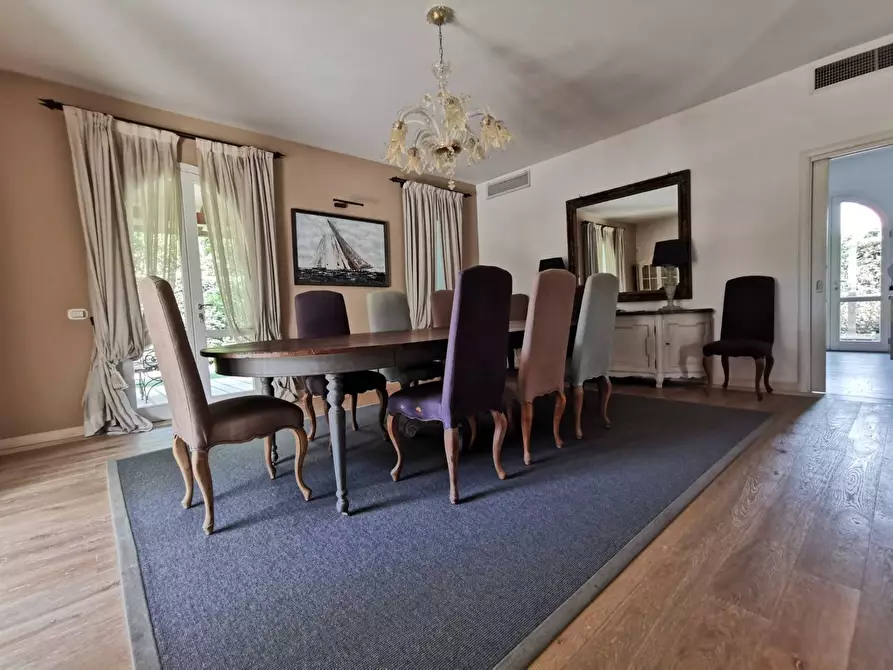 Immagine 7 di Villa in affitto  a Forte Dei Marmi