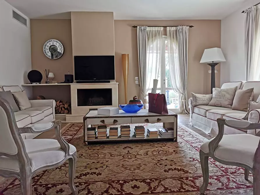 Immagine 4 di Villa in affitto  a Forte Dei Marmi