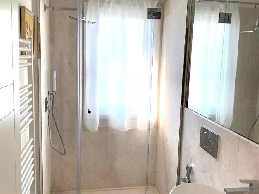 Immagine 10 di Casa semindipendente in affitto  a Forte Dei Marmi