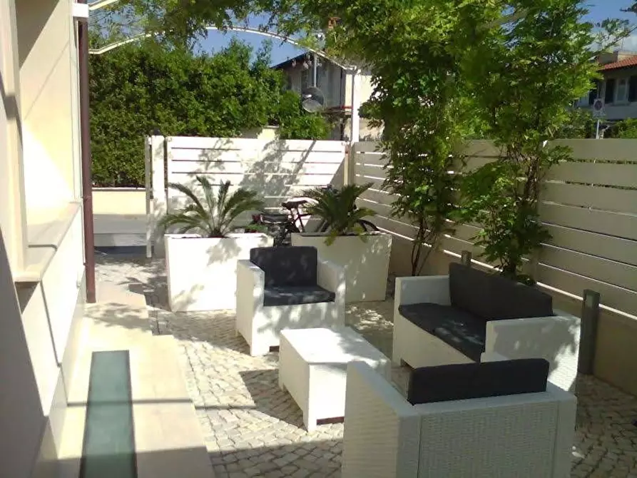 Immagine 27 di Villa in affitto  a Forte Dei Marmi