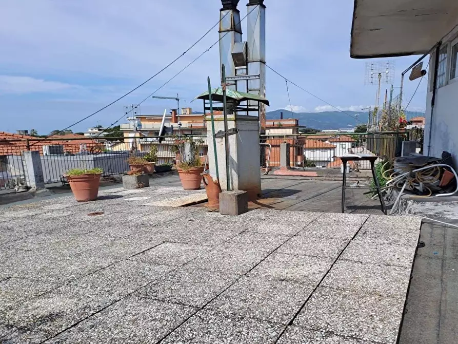Immagine 16 di Appartamento in affitto  a Carrara