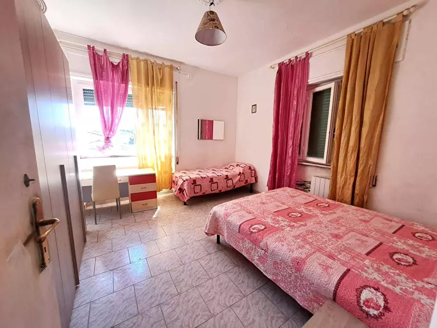 Immagine 8 di Appartamento in affitto  a Carrara