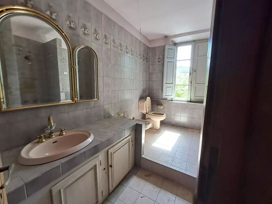 Immagine 12 di Casa semindipendente in vendita  a Massa