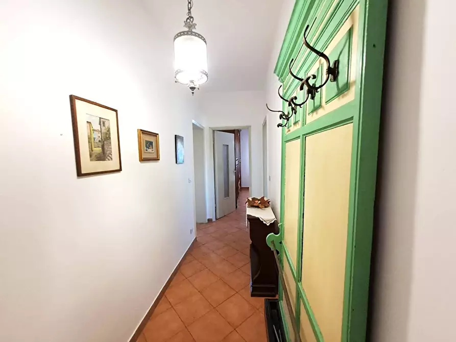 Immagine 6 di Appartamento in affitto  a Massa