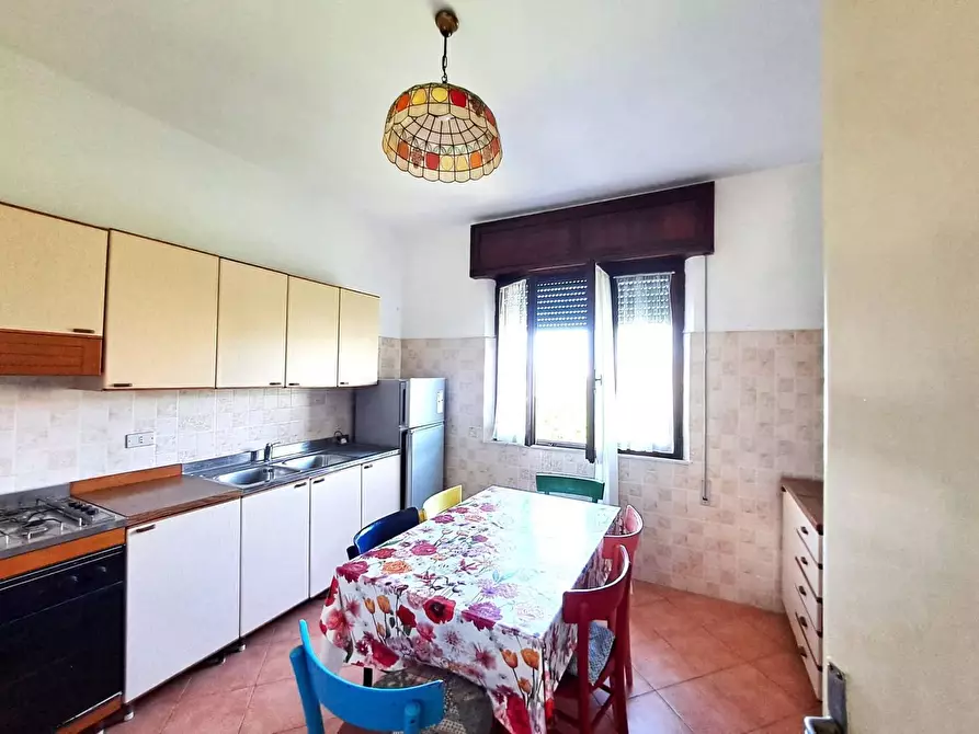 Immagine 4 di Appartamento in affitto  a Massa