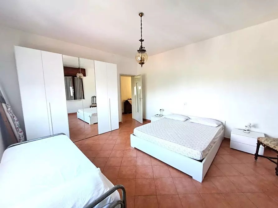 Immagine 7 di Appartamento in affitto  a Massa