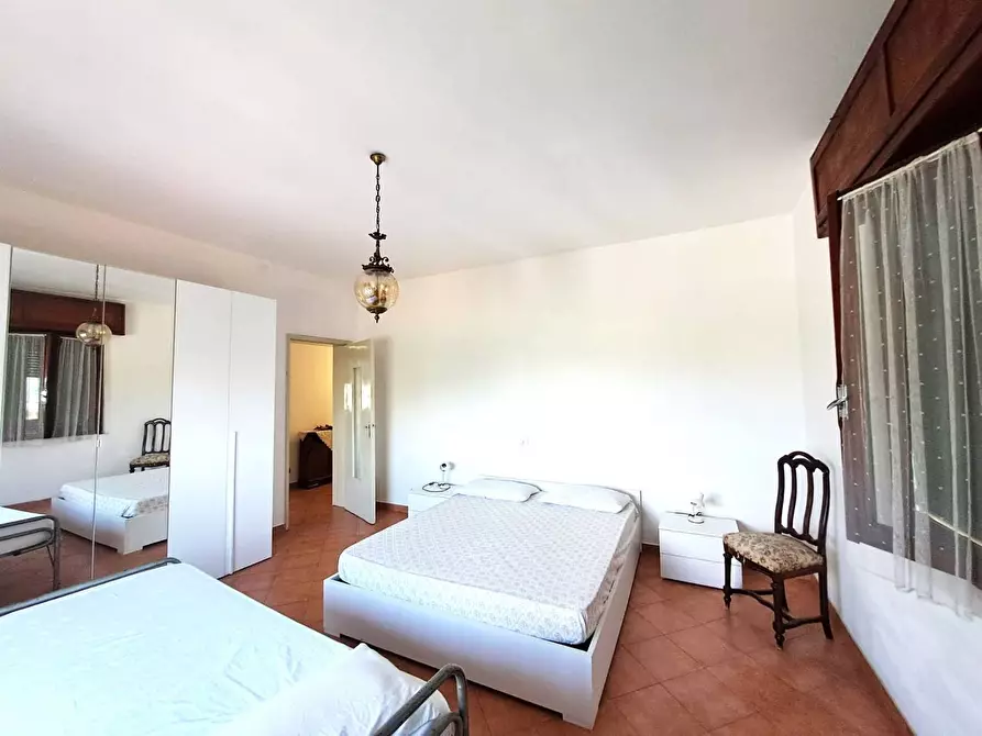 Immagine 8 di Appartamento in affitto  a Massa