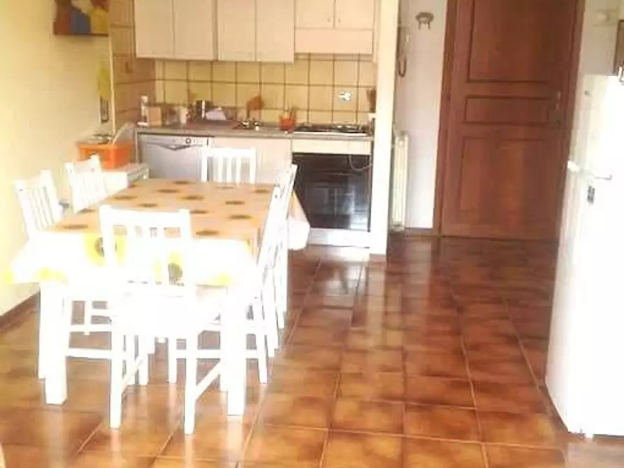 Immagine 4 di Appartamento in affitto  a Massa