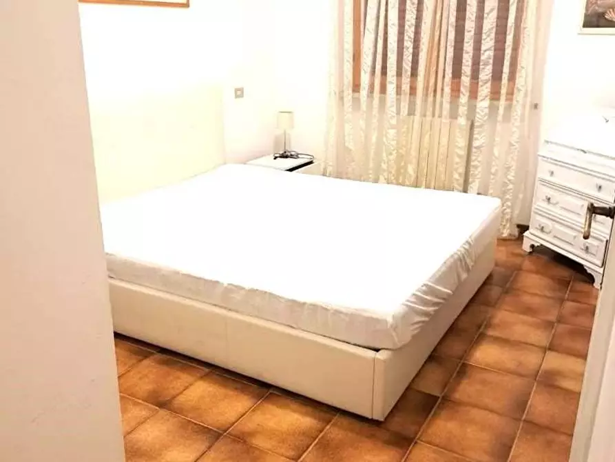 Immagine 7 di Appartamento in affitto  a Massa