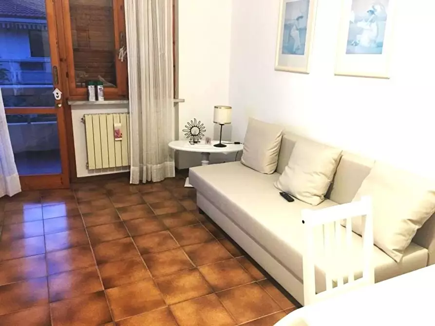 Immagine 1 di Appartamento in affitto  a Massa