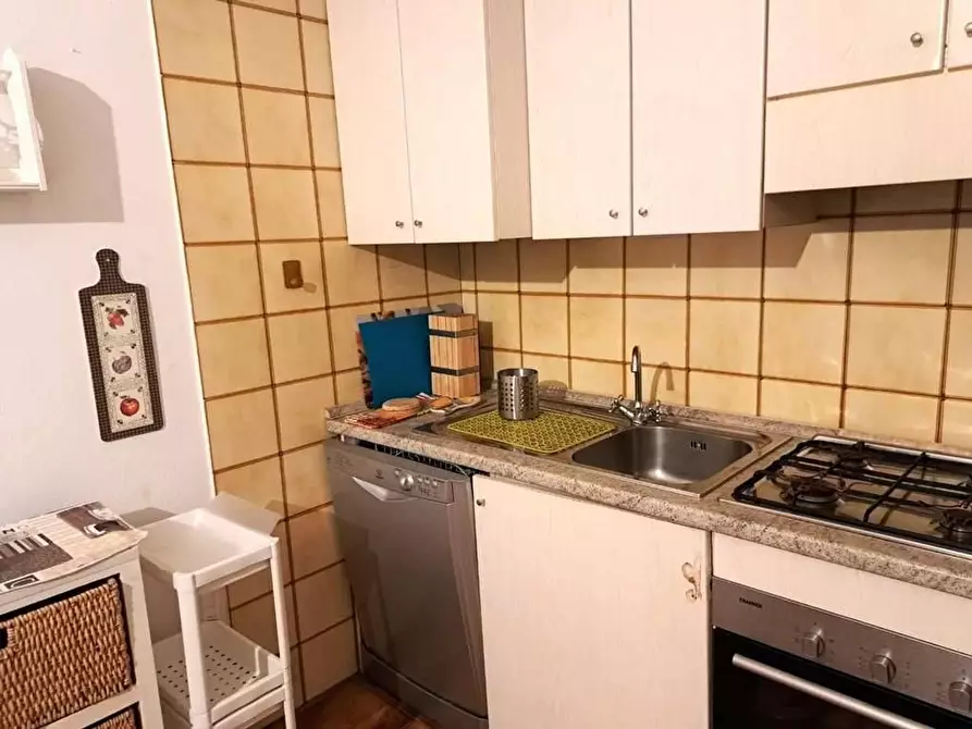Immagine 5 di Appartamento in affitto  a Massa
