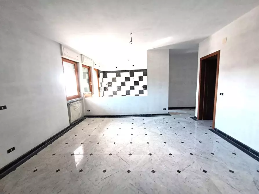 Immagine 4 di Appartamento in affitto  a Carrara