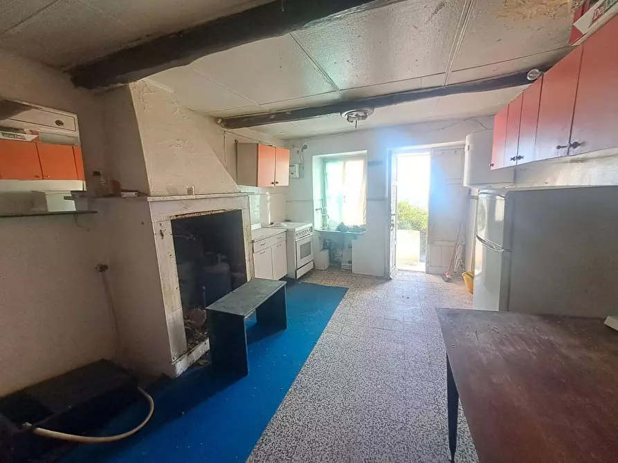 Immagine 5 di Casa semindipendente in vendita  a Massa