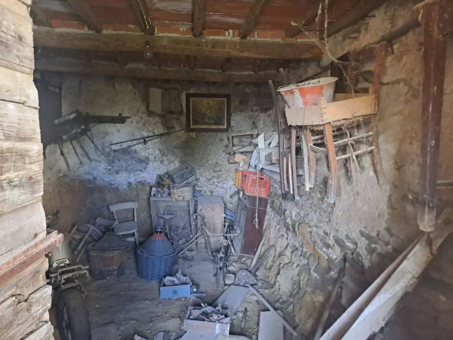 Immagine 14 di Casa semindipendente in vendita  a Massa