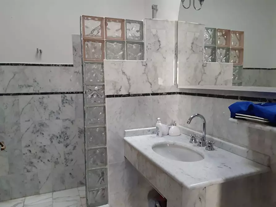 Immagine 6 di Casa indipendente in affitto  a Massa