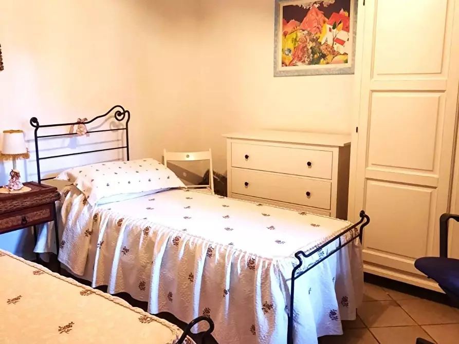 Immagine 13 di Casa indipendente in affitto  a Massa