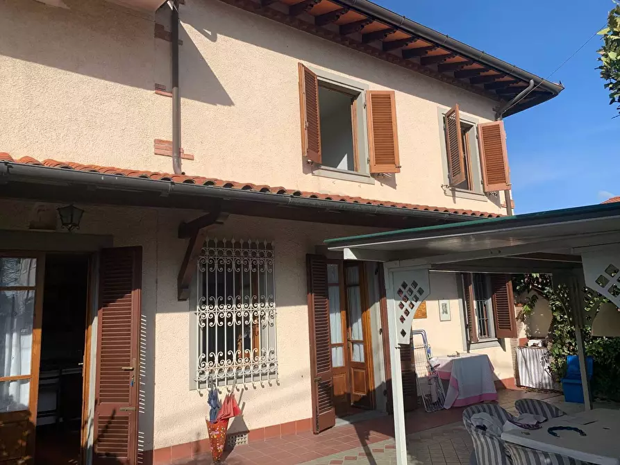Immagine 17 di Casa semindipendente in vendita  a Forte Dei Marmi