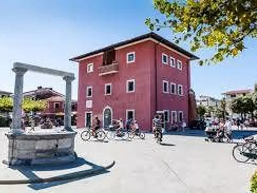 Immagine 21 di Casa semindipendente in vendita  a Forte Dei Marmi