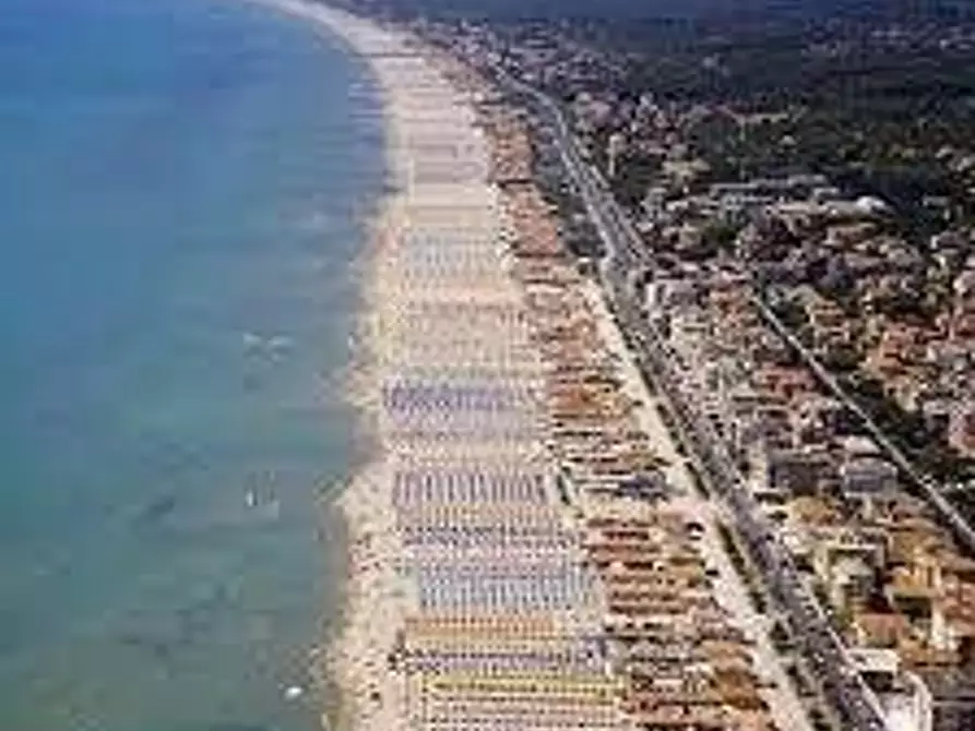 Immagine 23 di Casa semindipendente in vendita  a Forte Dei Marmi