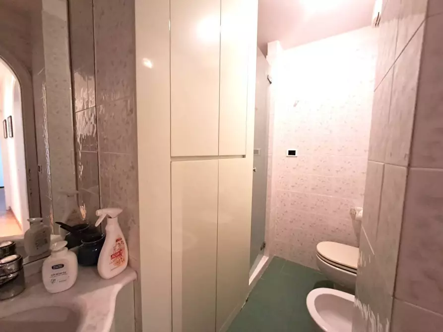 Immagine 17 di Appartamento in affitto  a Viareggio