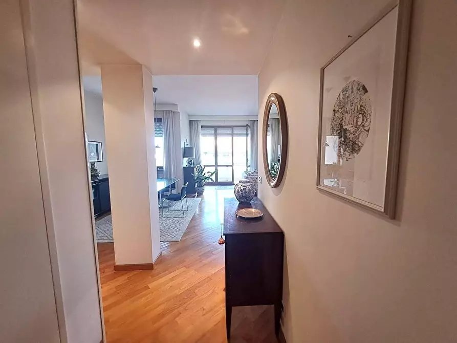 Immagine 8 di Appartamento in affitto  a Viareggio