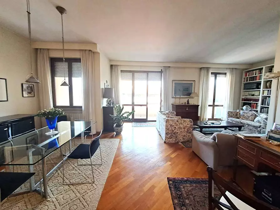 Immagine 2 di Appartamento in affitto  a Viareggio