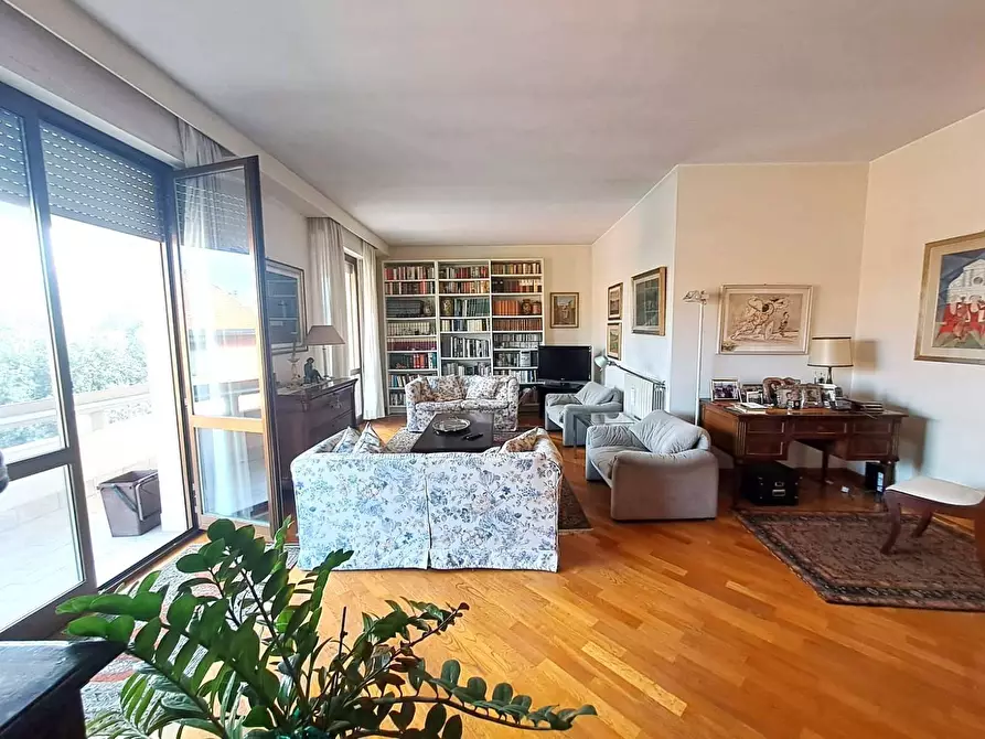 Immagine 4 di Appartamento in affitto  a Viareggio