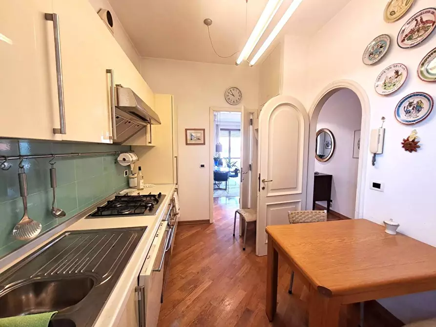 Immagine 5 di Appartamento in affitto  a Viareggio