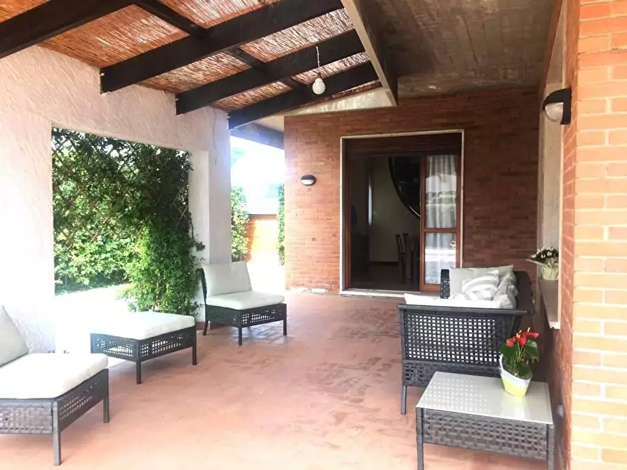 Immagine 2 di Villa in affitto  a Forte Dei Marmi