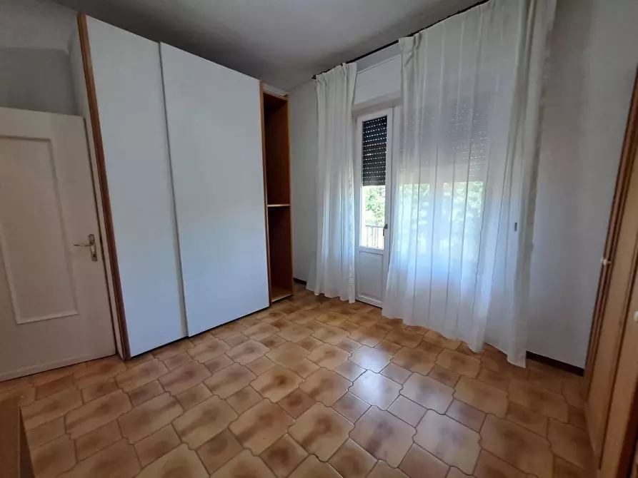 Immagine 4 di Appartamento in affitto  a Massa