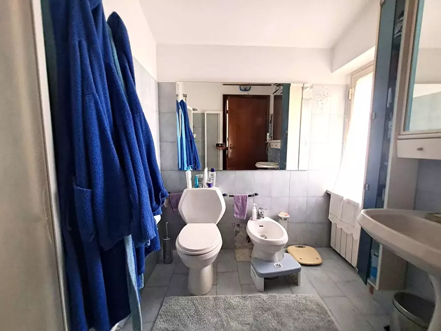 Immagine 20 di Villa in vendita  a Massa