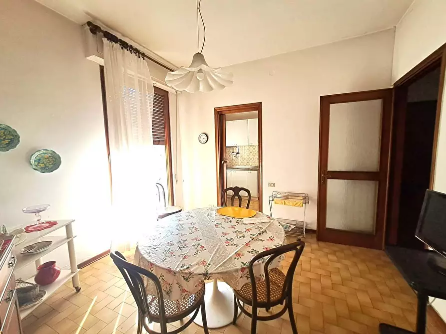 Immagine 5 di Appartamento in vendita  a Carrara