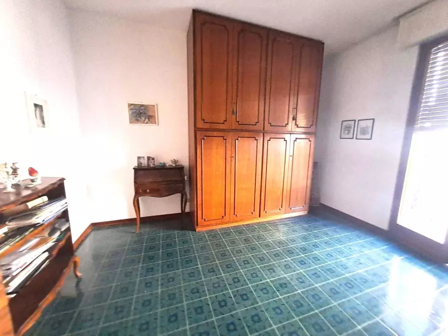 Immagine 12 di Appartamento in vendita  a Carrara